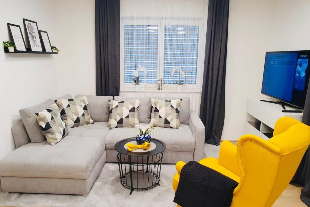 Leon Apartment Neu! Gemuetlichkeit An Erster Stelle 린츠 외부 사진
