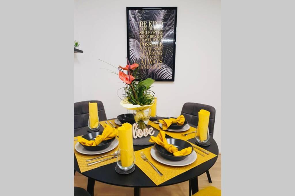 Leon Apartment Neu! Gemuetlichkeit An Erster Stelle 린츠 외부 사진